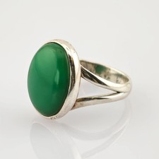 Anello classico in argento con cabochon di crisoprasio 1970 circa