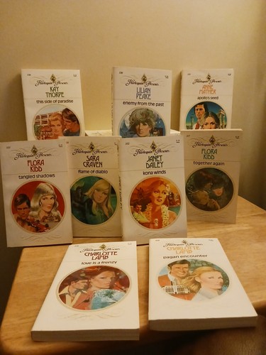 Vtg lot harlequin - vtg, 9