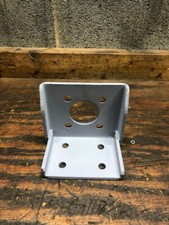 Staffa di montaggio pompa