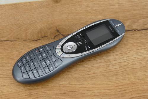 Logitech harmony 885 - logitech,