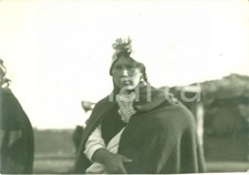 1930 TEMUCO (CILE) Indigena ARAUCANA con gioielli tradizionali *Fotografia