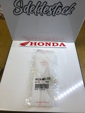 1 dado montaggio parabrezza