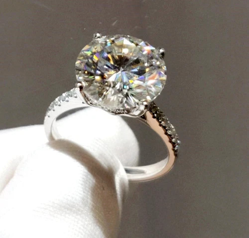 Anello solitario con - , diamanti