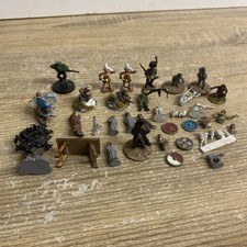 Soldatini e oggetti casuali