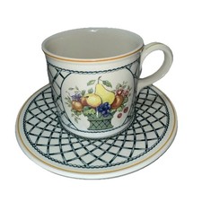 Tazza da tè e piattino