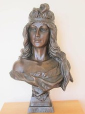 Statua Grace Girl Decollete