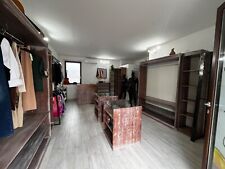 Arredamento completo  negozio abbigliamento simile per liquidazione attività