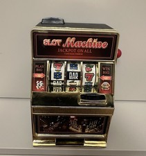 Nataluna, Slot machine