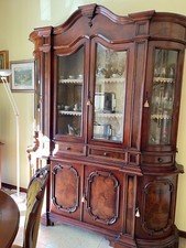 Credenza con tavolo circolare - con,