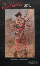 B506 Pipe-Major Duncan McTavish che suona l'orologio nero RED HACKLE Scotch Whisky