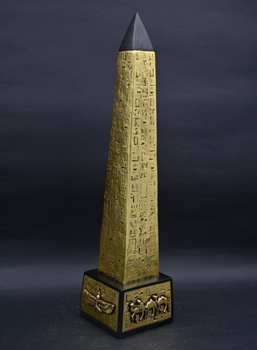 Statuina manufatto egizio