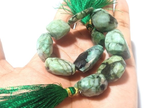 Pepita naturale smeraldo