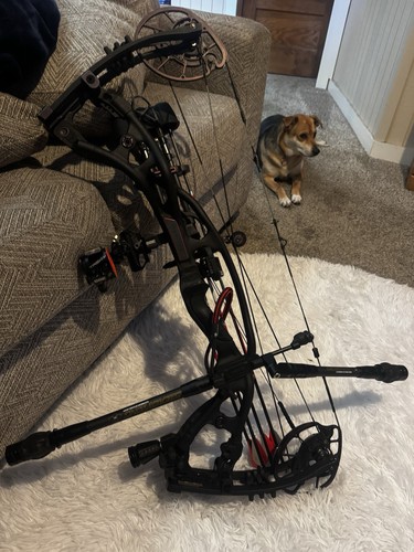 Hoyt rx5 black and loaded - rx5,