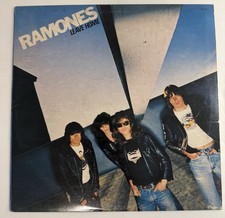 The Ramones – Leave Home