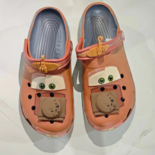 Zoccoli classici Crocs Disney Cars Mater personaggio marrone ragazzi adulti - nuovi