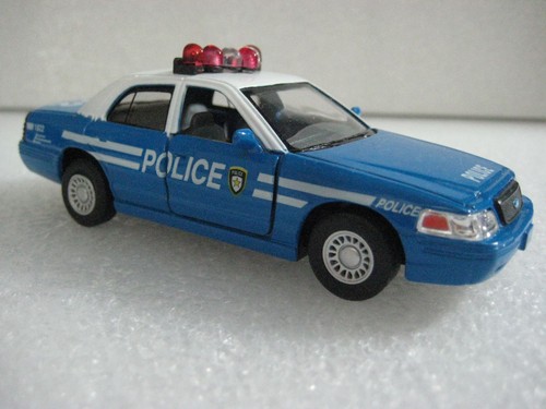 Kinsmart ford crown - ford,