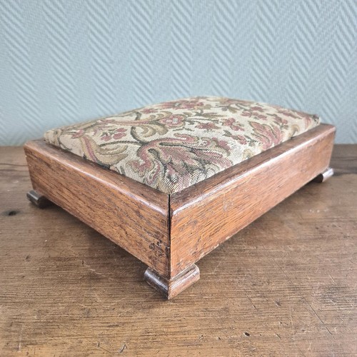 Pouf poggiapiedi vintage