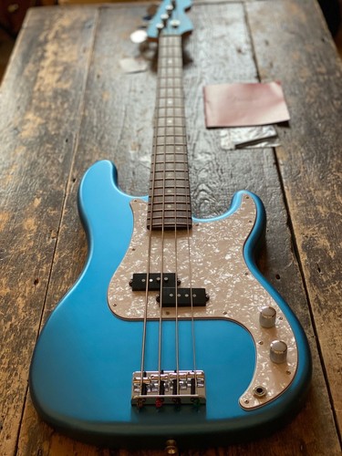 Fender japan exclusive limited - fender,