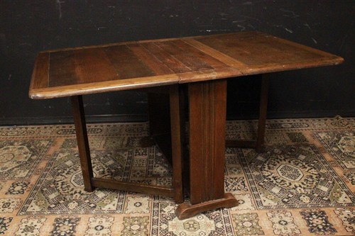 Bellissimo grande tavolo - , /