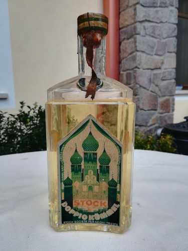 Stock doppio kummel trieste - stock, kummel-trieste