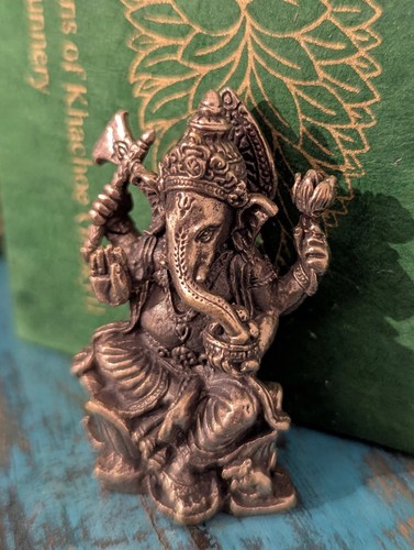 Ganesha molto ben fatto una - ben, fatto,