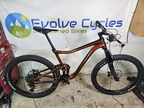 Mountain bike giant trance - bike,