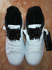 Sneakers da ginnastica SISLEY Benetton bianche e nere gioiello NUOVE CON ETICHETTE UK4/EU37 PREZZO AL PUBBLICO £ 100