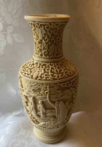 Vaso cinese vintage intagliato