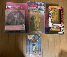Set 4 figurine Devil Man Lady da collezione mai aperte
