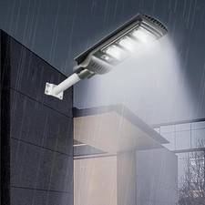 Staffa di montaggio per palo