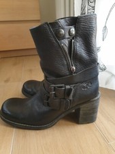 Tronchetti Oxs 39, neri