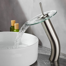 Rubinetto bagno a cascata