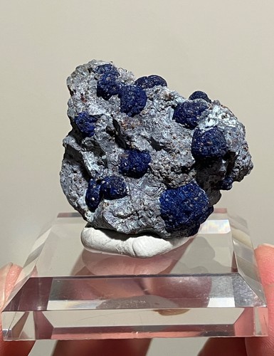 Noduli sferici azzurri