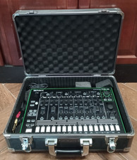 (MA2) Roland TR-8 Rhythm Performer Drum Machine con custodia