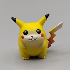 TOMY "Fat" Pikachu - Modellino