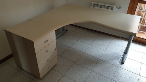 Scrivania angolare con