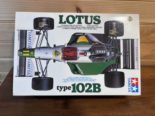 Tamiya lotus type 102b f1 - 1/20,