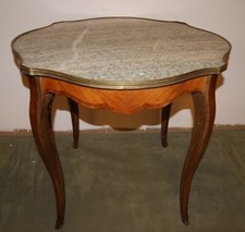 Antico tavolino francese del