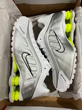 WMNS NIKE SHOX R4 AR3565 102