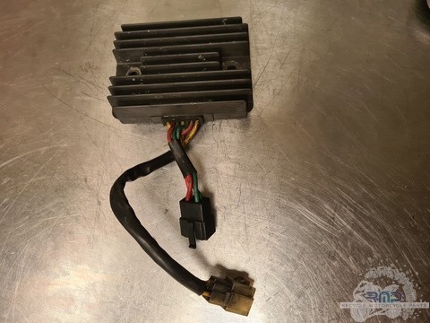 Regolatore raddrizzatore di - raddrizzatore,