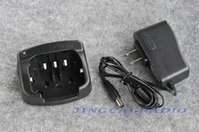 Caricabatteria da tavolo per