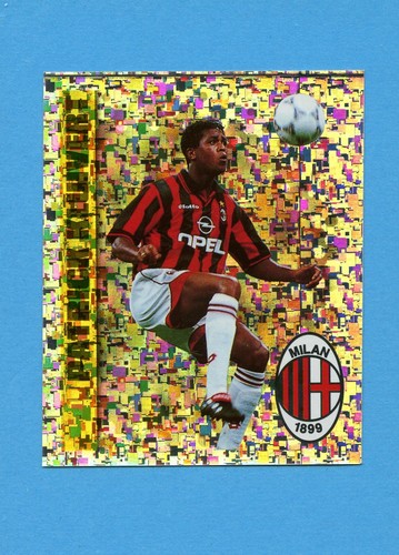 Calcio kick off - kick,