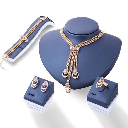Set pezzi orecchini - orecchini, a