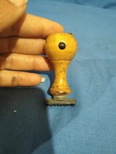 Antico Timbro Legno E Metallo