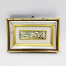 Quadro Vintage con Rilievo in Ceramica – Scena Marina – Cornice Dorata e Laccata