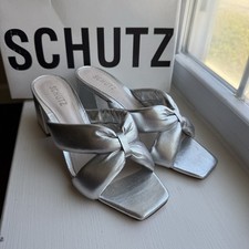 Scarpe con tacco grosso SCHUTZ taglia 9,5 farfalla argento pelle metallizzata