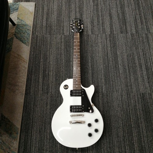 Chitarra elettrica modello
