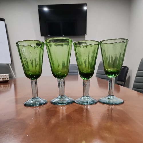 Bicchieri vino verde - bicchieri,