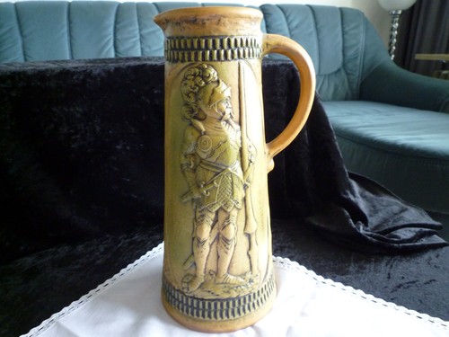 Brocca ceramica decorativa