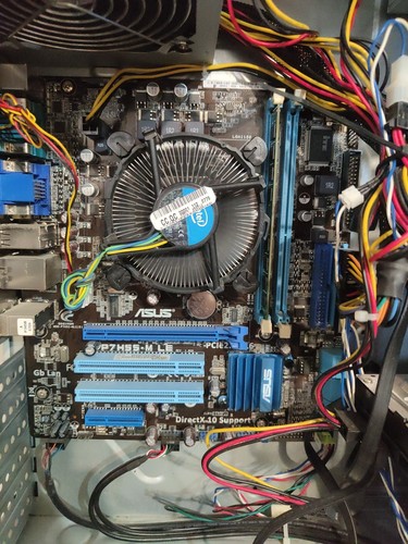 Asus p7h55 mainboard - le,
